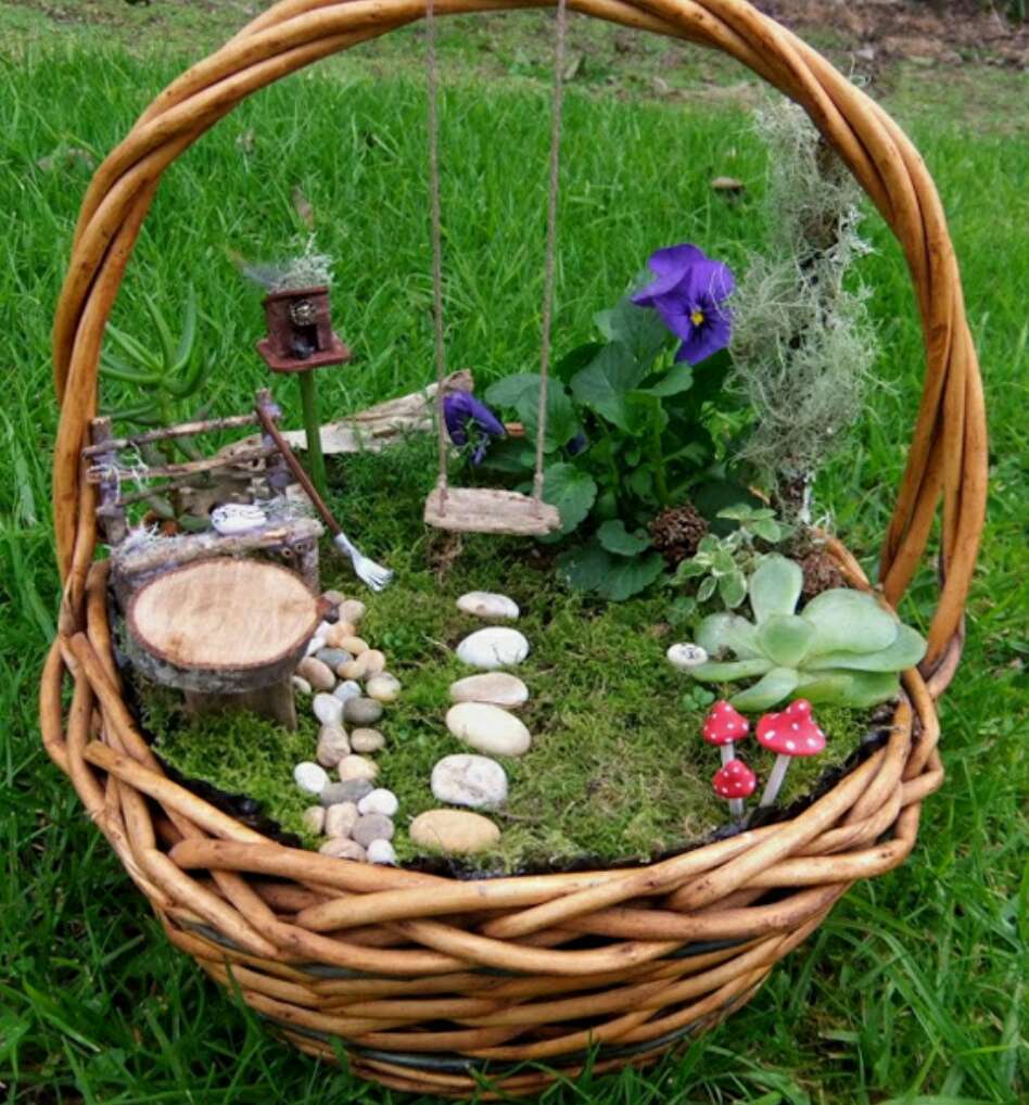 Fairy Gardens To Make With Your Kids!!