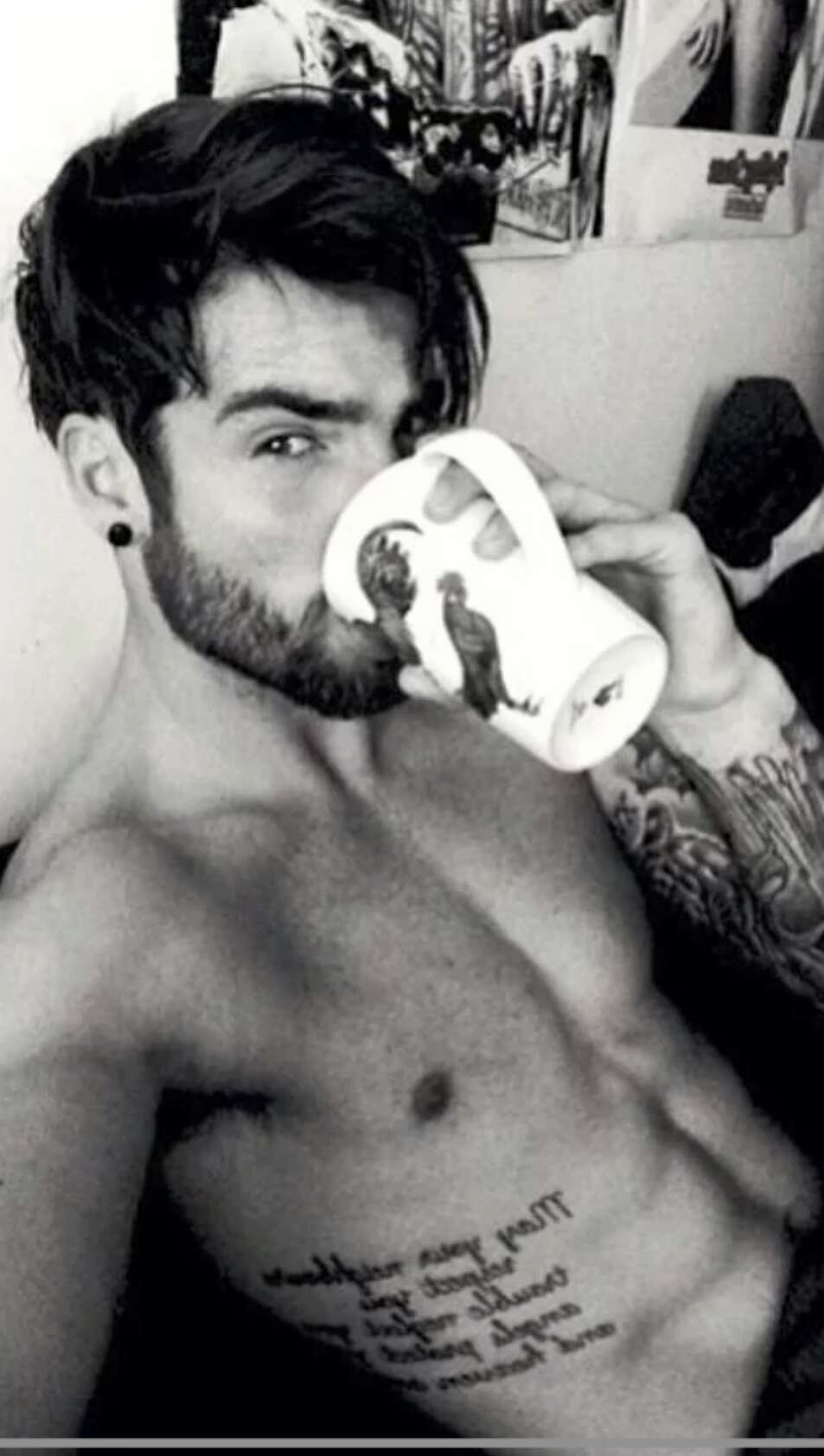 VERY Legitimate Reasons To Date A Tattooed Man!