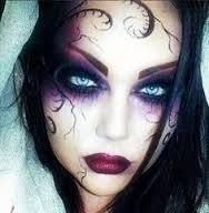 25 Creepy But Cool Halloween Makeup Ideas! #Halloweentip