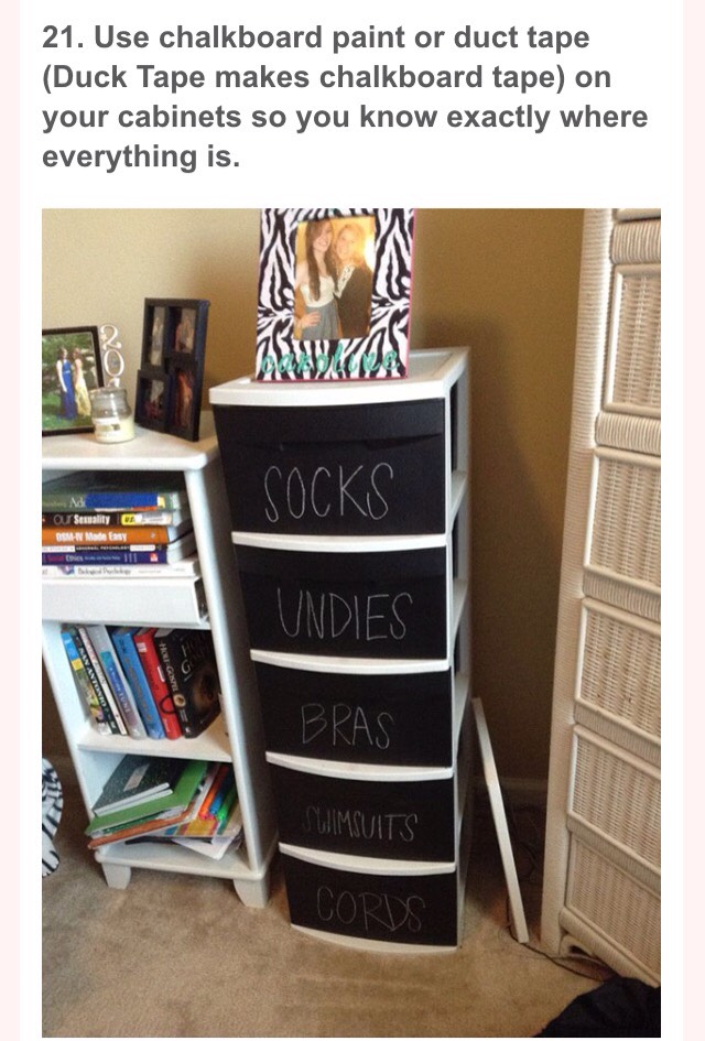 25 College Dorm Room Tips/Hacks