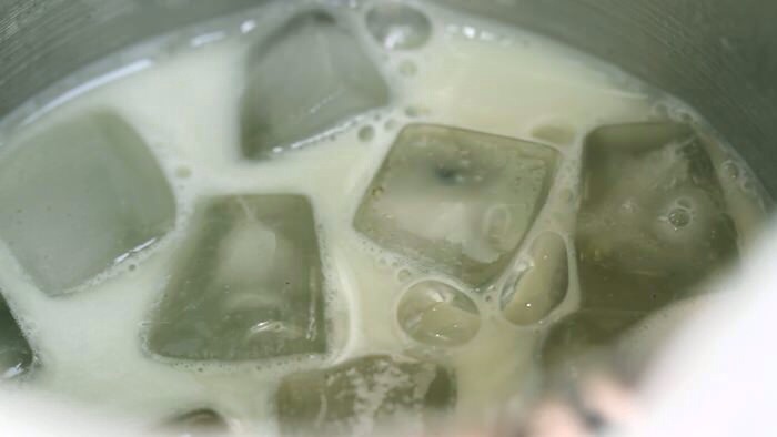 Iced Green Tea Latte & Tapioca Bubble Tea Recipe