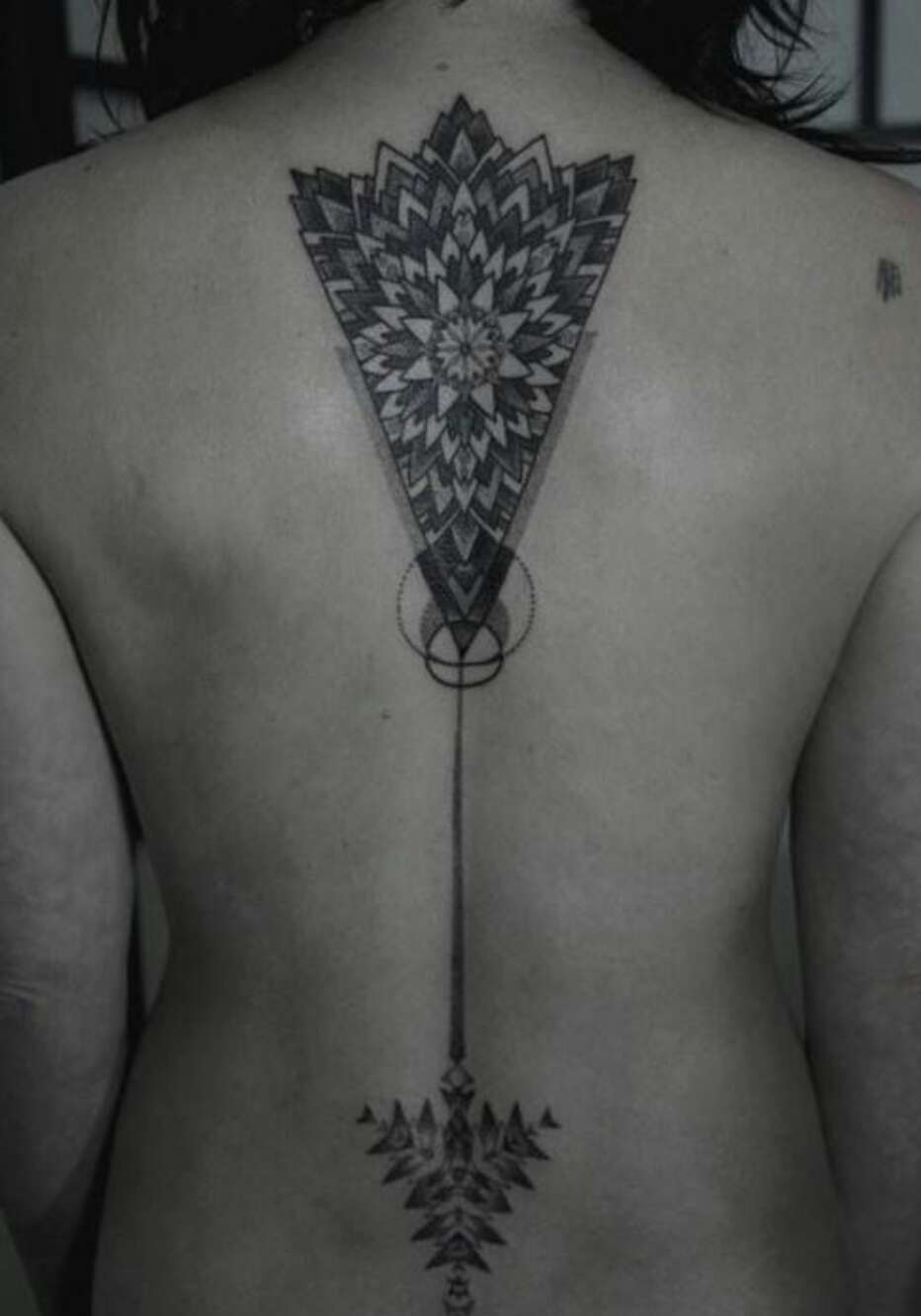 Spectacular Spine Tattoos !!!