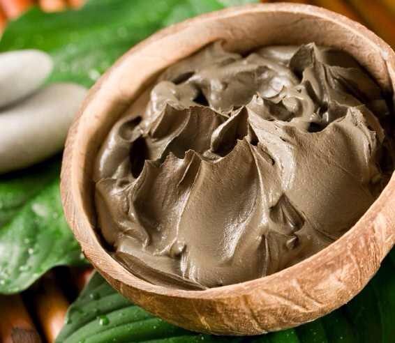 Other Mixing Agents
Depending on your skin type, you can use liquids other than water with Bentonite Clay; for example: apple cider vinegar, coconut milk, extra virgin olive oil, sweet almond oil, etc.