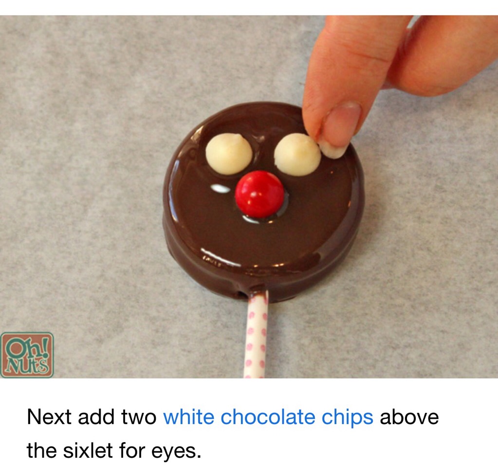 How To Make Reindeer Oreo Cookies Pops. π Step By Step Instructions. ππ»