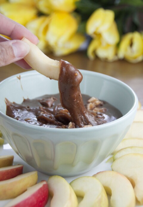 Snickers Caramel Apple Dip