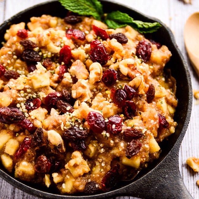 Raw Apple Cinnamon Chia Breakfast Bowl