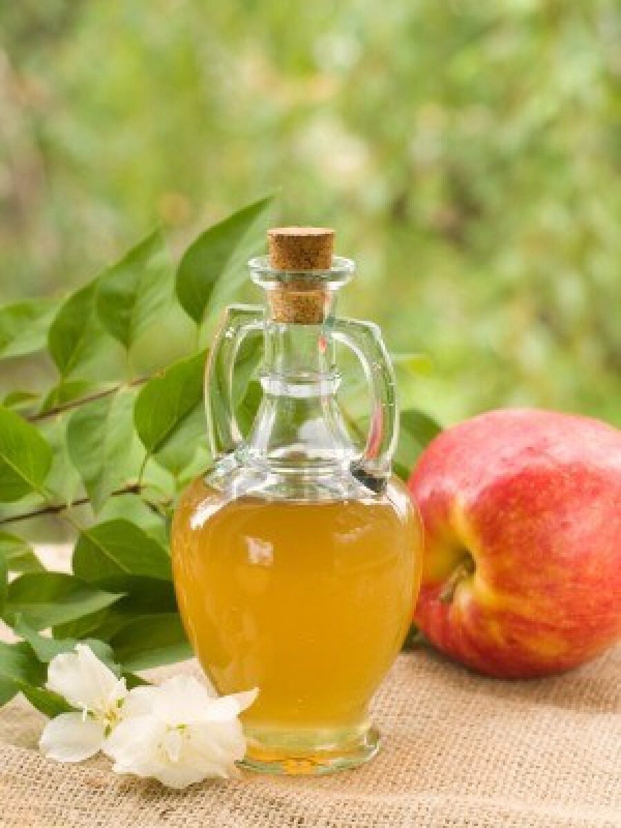 Apple cider vinegar on dry skin areas can cure dry itchy skin.