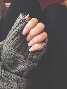 Nails look tacky? Just apply some coconut oil to your nails and cuticle, to make them more healthy π
πΌ