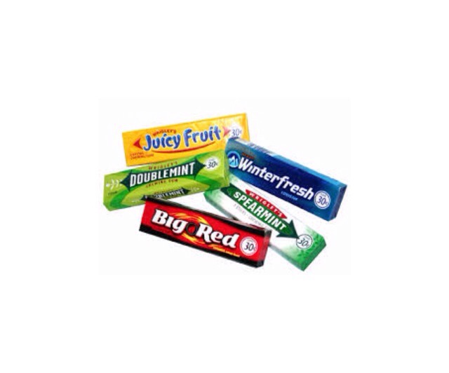 Gum. News flash: coffee breath, banana breath, smoke breath, Doritos breath, chocolate breath ALL don't smell appealing. Whip out the trident mint gum. People will like you better 👌 GirlCode