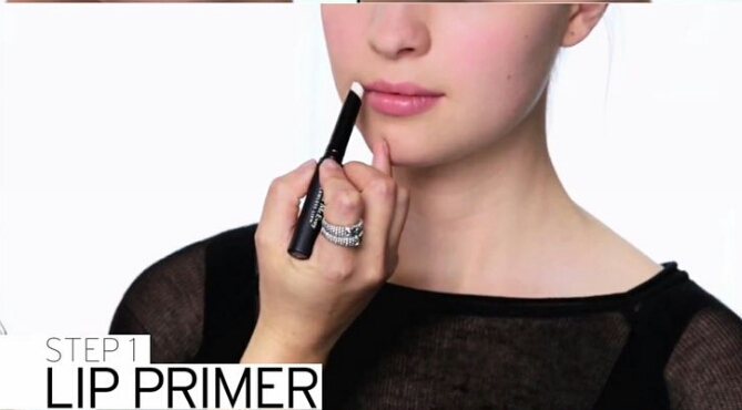 STEP BY STEP ADVICE HOW TO GET A PERFECT RED LIPS