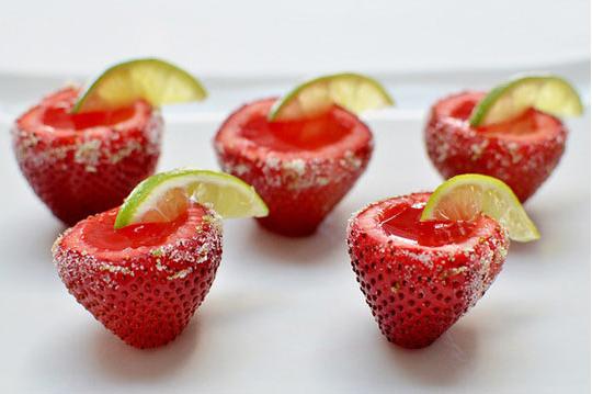 Strawberry Margarita Jello Shots.. Cute, Simple And YUM!! #tipit