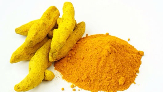 Now it's time for you to mix it with turmeric 
Half a tea spoon of turmeric 
Keep mixing it.