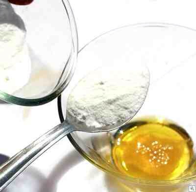 Step 3
Add one teaspoon of baking soda as well.