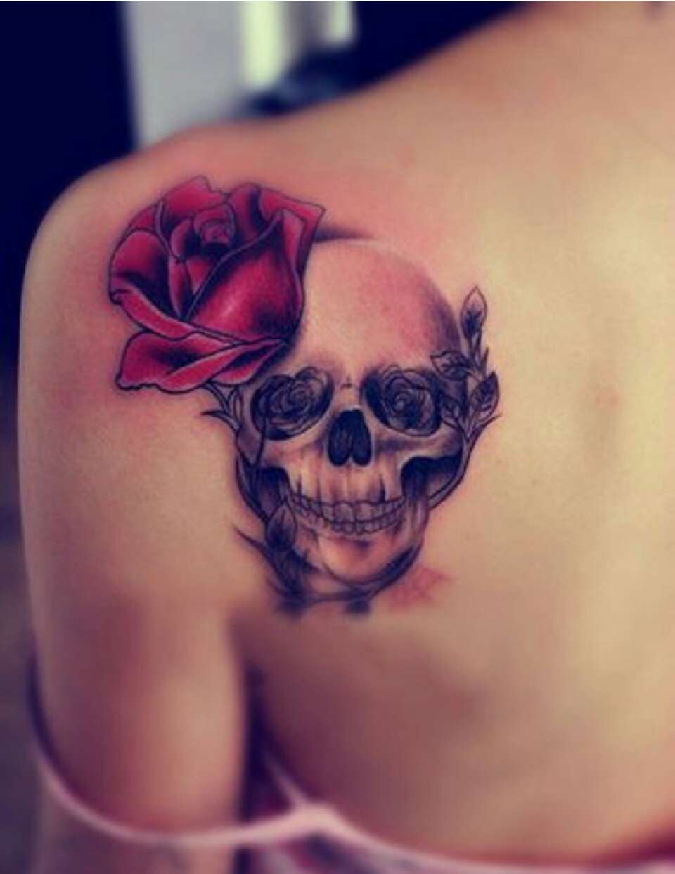 Beautiful Skull Tattoos For Women!