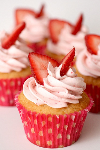 Real Strawberry Recipe: http://tinyurl.com/ow48pmu