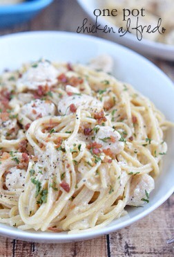 One Pot Chicken Alfredo Pasta