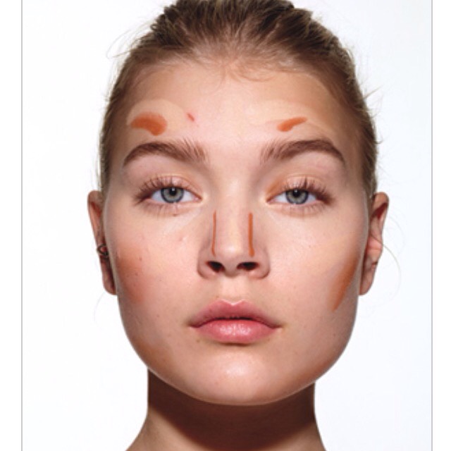 Step two: To get perfectly even skin use a foundation stick. Apply highlights and contour lines where they are shown in the picture above. Then blend, using a brush or your hands.