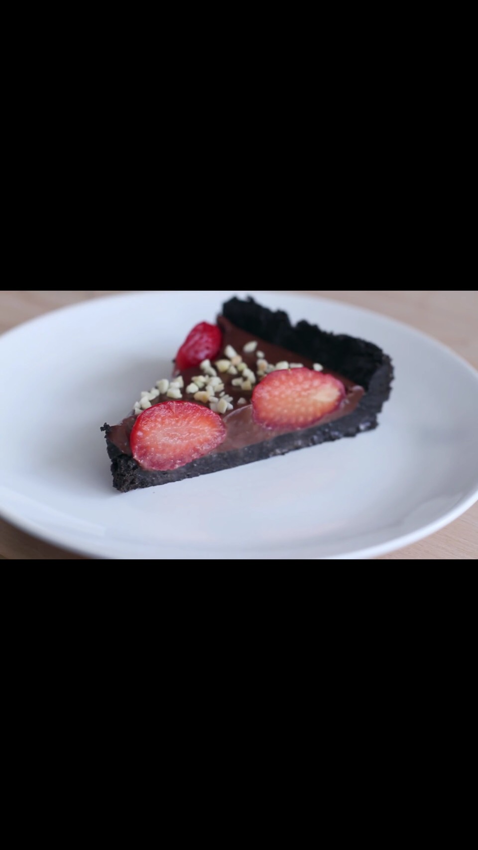 Easy NO BAKE chocolate strawberry tart 🍫🍓