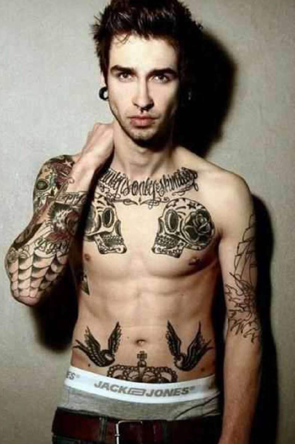 VERY Legitimate Reasons To Date A Tattooed Man!