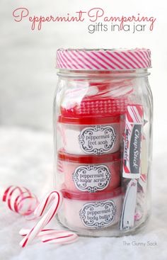 A cute Christmas gift. A quick beauty scrub, moisturizer, Chapstick, and candies! 