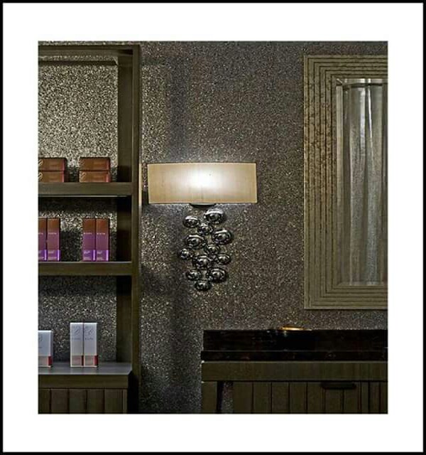 For all use girlie's that love glitter. hear are sum glittery wall paper ideas. 