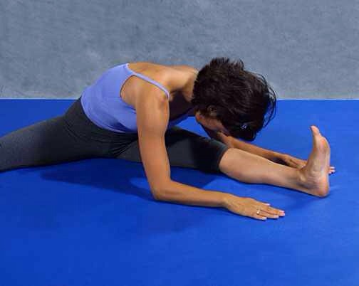 leaning to one side in straddle. pull your face to knee and towards foot. keep opposites sides hamstring on the ground for accurate stretch.