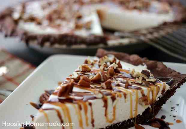 Turtle Cheesecake Pie😋