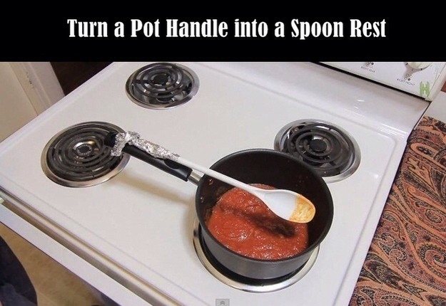 14. Turn a pot handle into a spoon rest simply with some aluminum foil.

