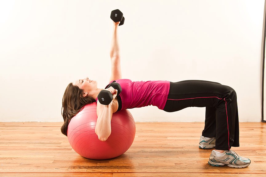  3. Single Arm Chest Press (4 sets, 8 reps)