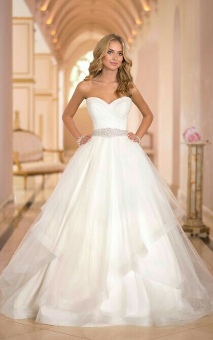 beautiful wedding dress ❤👑