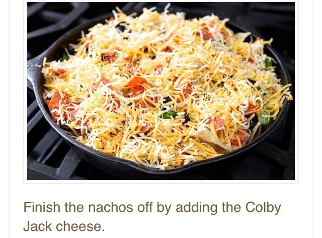 🍴Pizza Nachos! Delicious And SO Easy!🍴