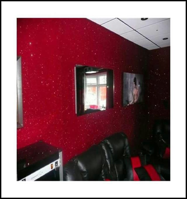 For all use girlie's that love glitter. hear are sum glittery wall paper ideas. 