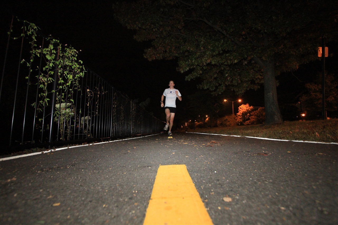 NIGHT TIME WORKOUT
You might think exercising at night keeps you up but luckily that's not true; a 2013 survey from National Sleep Foundation found that active people are 56 -67% more likely to say they usually get a good sleep no matter what time they exercise at! It's worth it to try it!