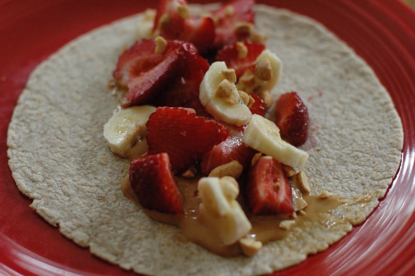 Here is a super easy filling snack! These could also work for lunch and dessert AND snacks! Amazing right? 😍→→→→→→