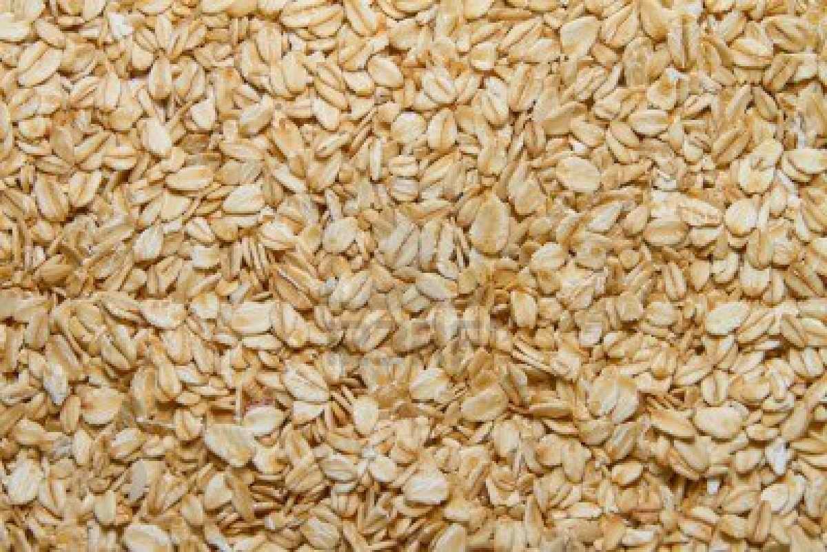Make Oatmeal On The Stove , Add A Little Baking Soda And Apply In Poison Ivy Spots , Let Dry After You Apply It Warm And Scrub Off After 30 Mins With Dawn To Remove Oils Even Better 