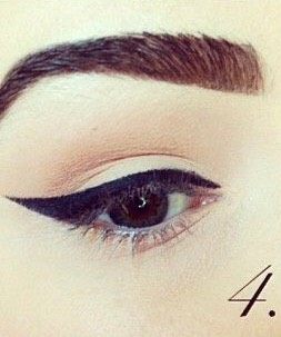 Step By Step Winged Liner 👀