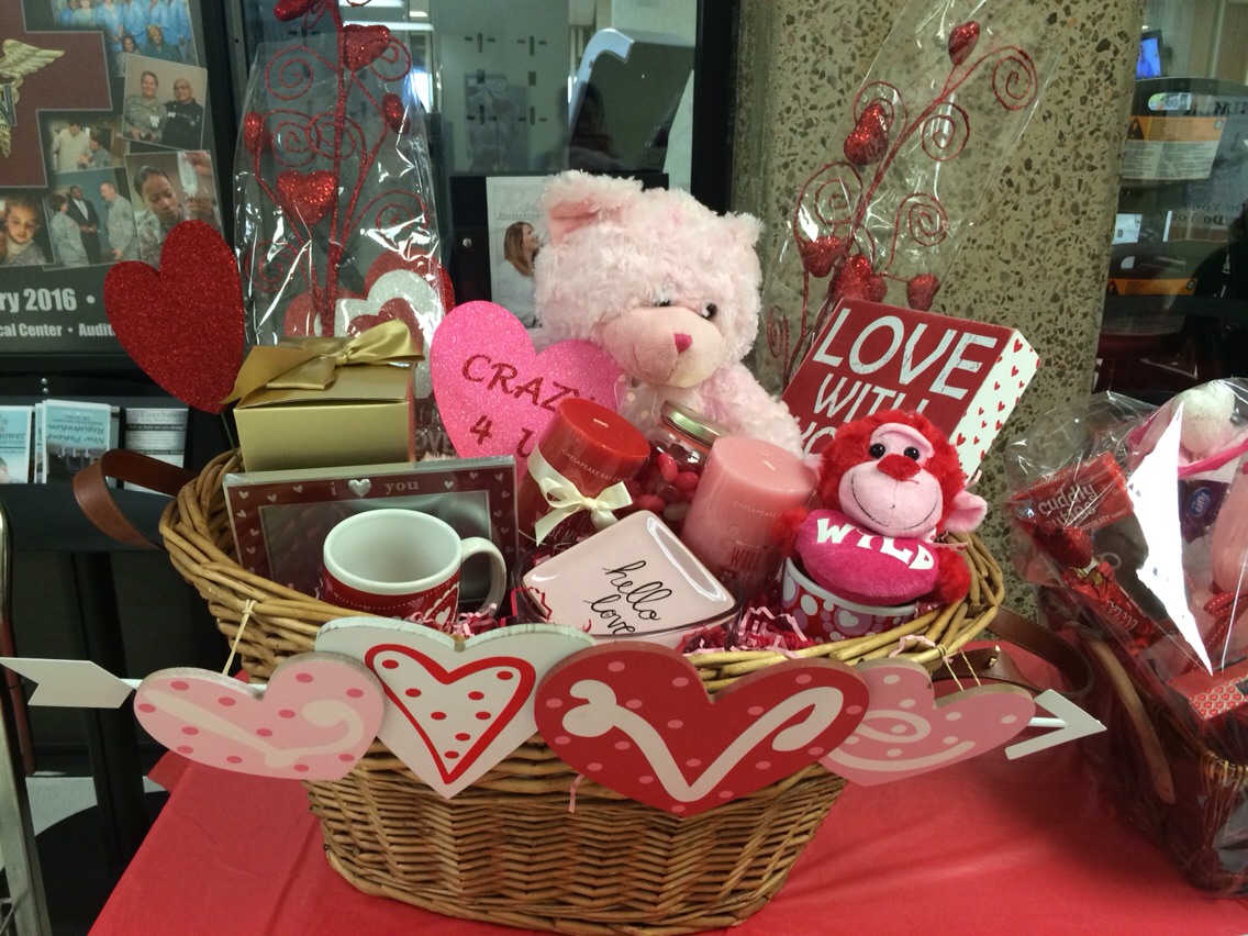 Valentine's Basket
Chocolate/candy
Mugs
Glass trays
Stuff toys
Picture frame 