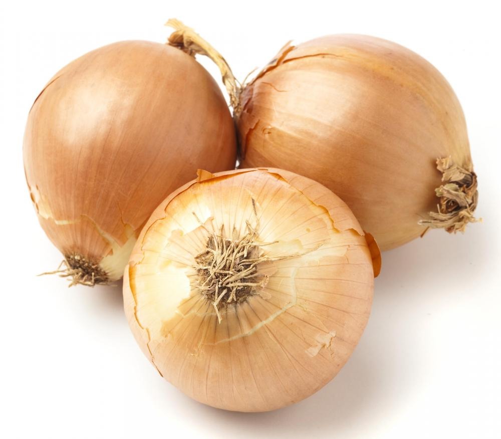💁• eating onions makes your hair grow faster ; also rubbing it on your scalp - 
