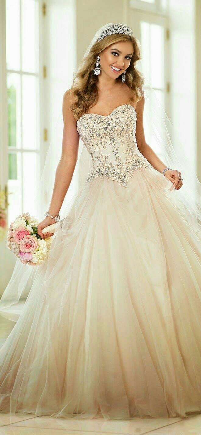 beautiful wedding dress ❤👑