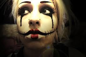 20 Creepy But Cool Halloween Makeup Ideas! #Halloweentip