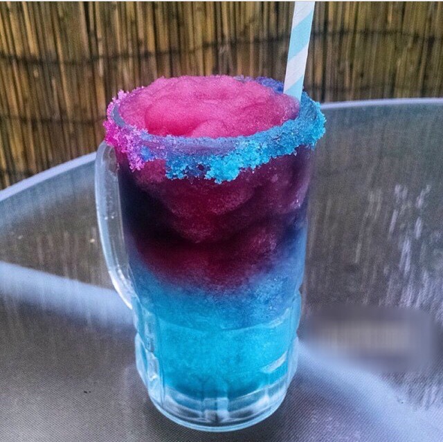 7 Galaxy Inspired Cocktail Recipes💜💙
