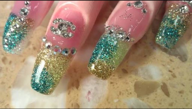Easy Glitter Gradient