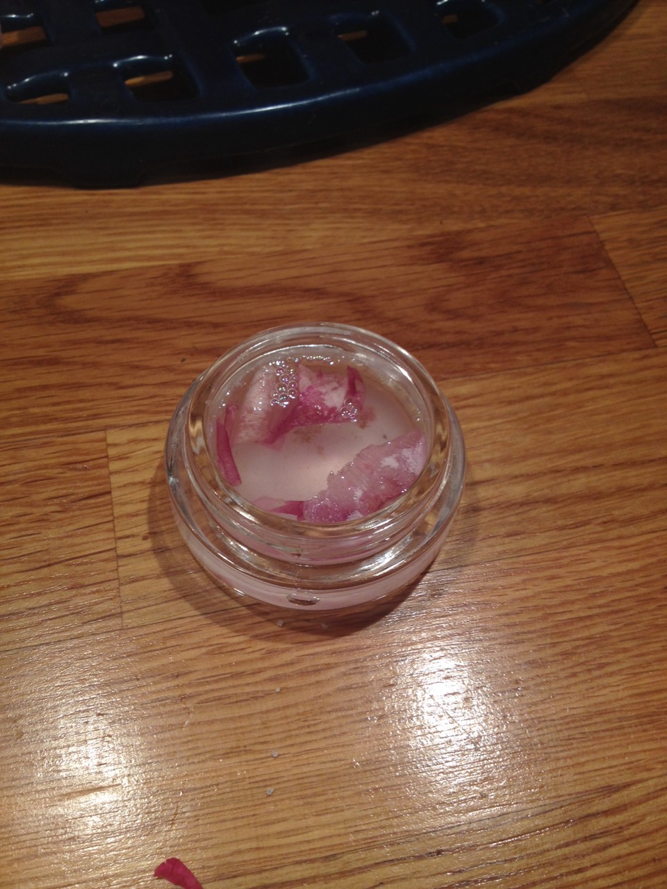 Pour the mixture into your jar 