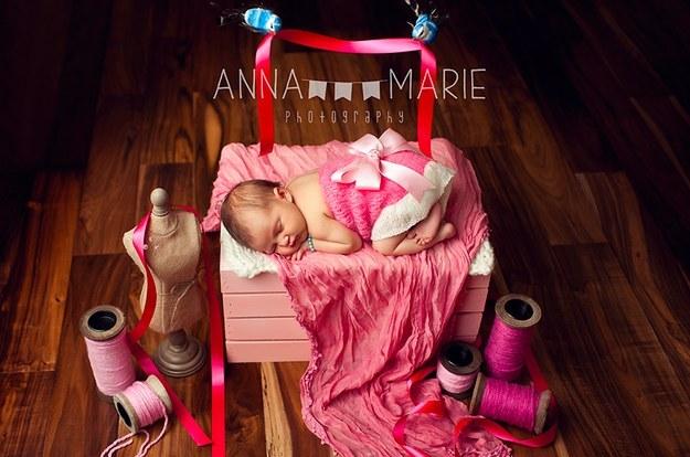 Newborns First Photo Shoot Ideas!!!!!!!!!!!!!!Really Cute!!!!!!!!!!!
