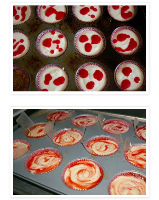 Mini Cheesecakes With Raspberry Swirls! 🍥🍰🍥🍰