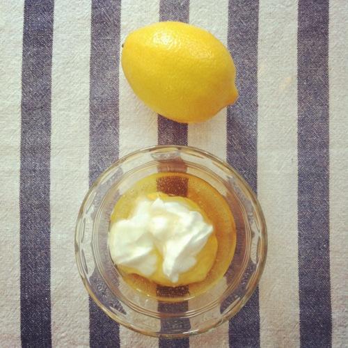 ANTI DANDRUFF HAIR MASKS
Honey, Yoghurt and Lemon.
Lemon and Yoghurt are known to get rid of dandruff. We use honey because lemon can be a little drying on hair since its acidic. If your hair is really dry though, add either castor oil or lavender essential oil or almond oil in the mask.