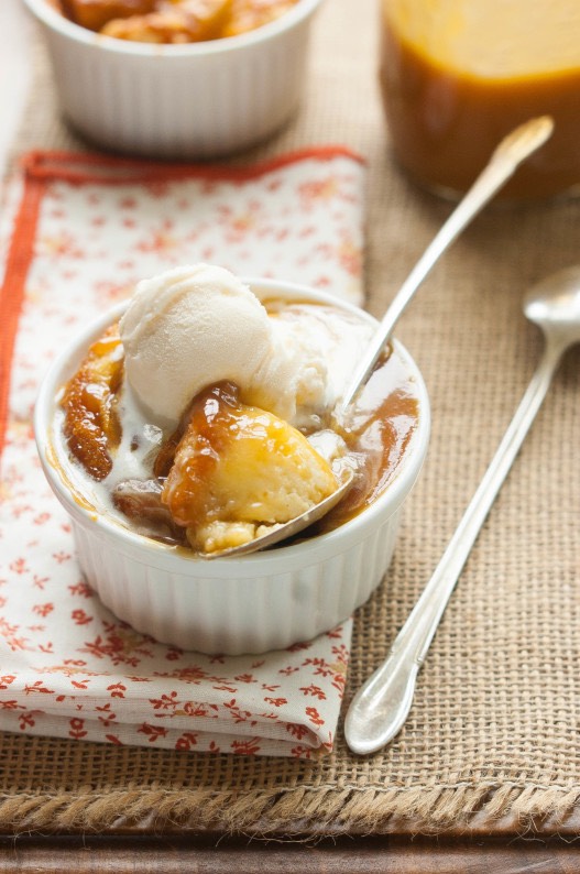 Peachy bread pudding with caramel sauce