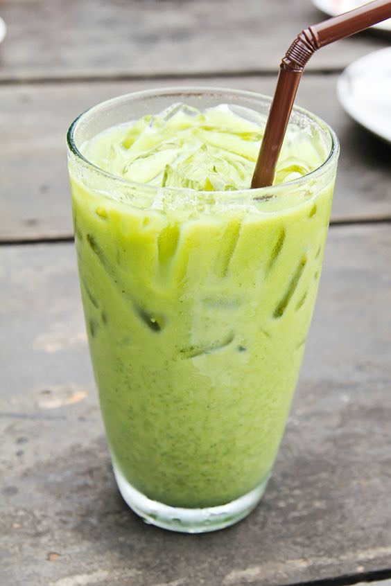 Add all ingredients to your blender and blend until it reaches a smoothie consistency.To get an even greener hue can add an avocado,which will provide you with healthy fat,additional fiber,and extra potassium.But as it stands this is a healthy smoothie recipe that incorporates green tea in a blend. 