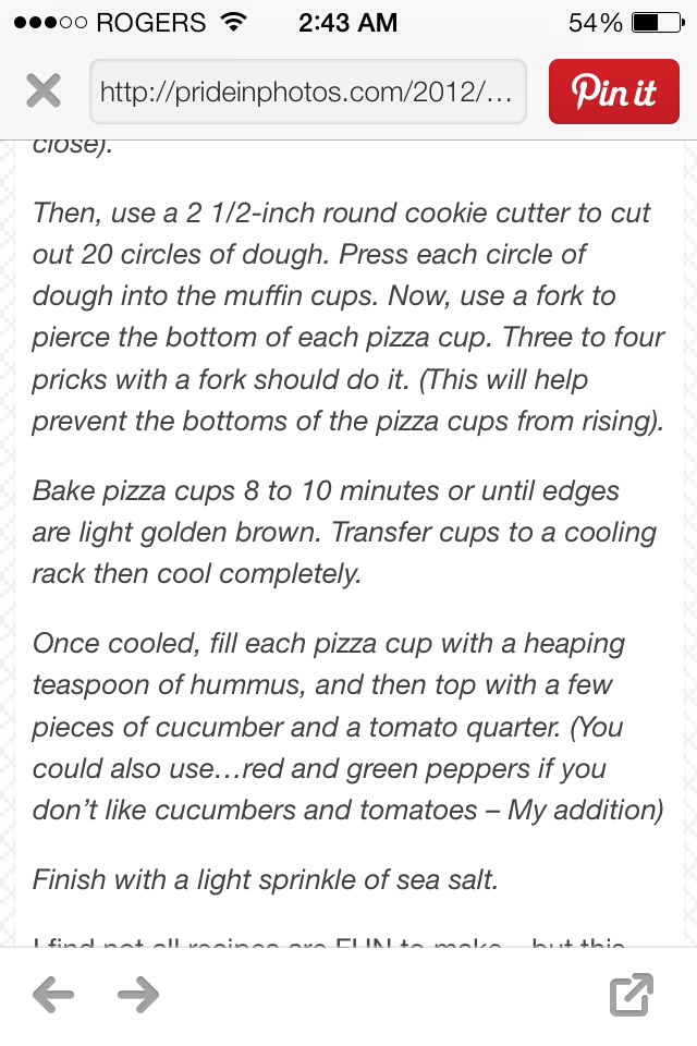 Hummus Cups With Cucumber And Tomato!