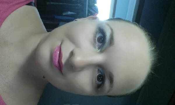 one eye done with 3D Fiber Lashes magic mascara from www.melsyouniquelife.com